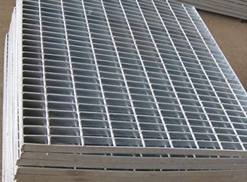 平臺(tái)熱浸鋅鋼格柵4.jpg