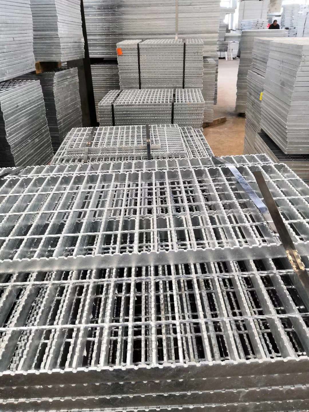 防滑鋼格柵