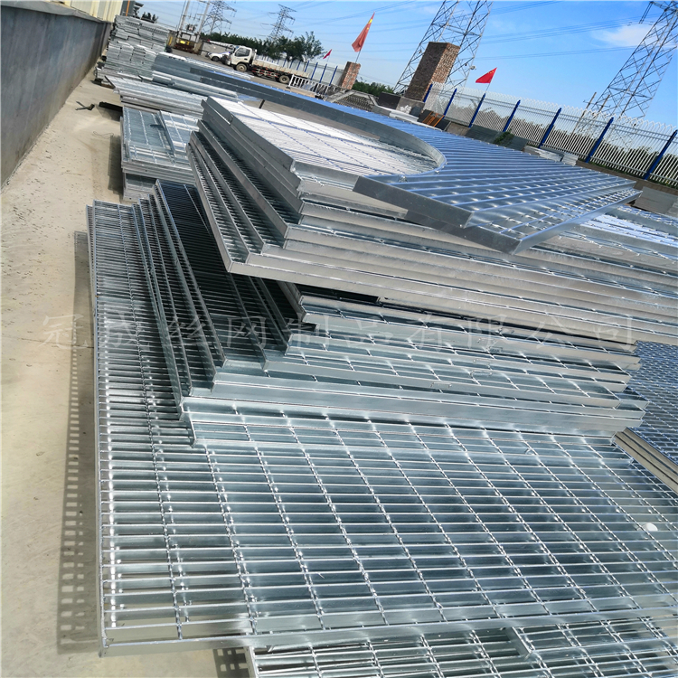 熱浸鋅鋼格柵板