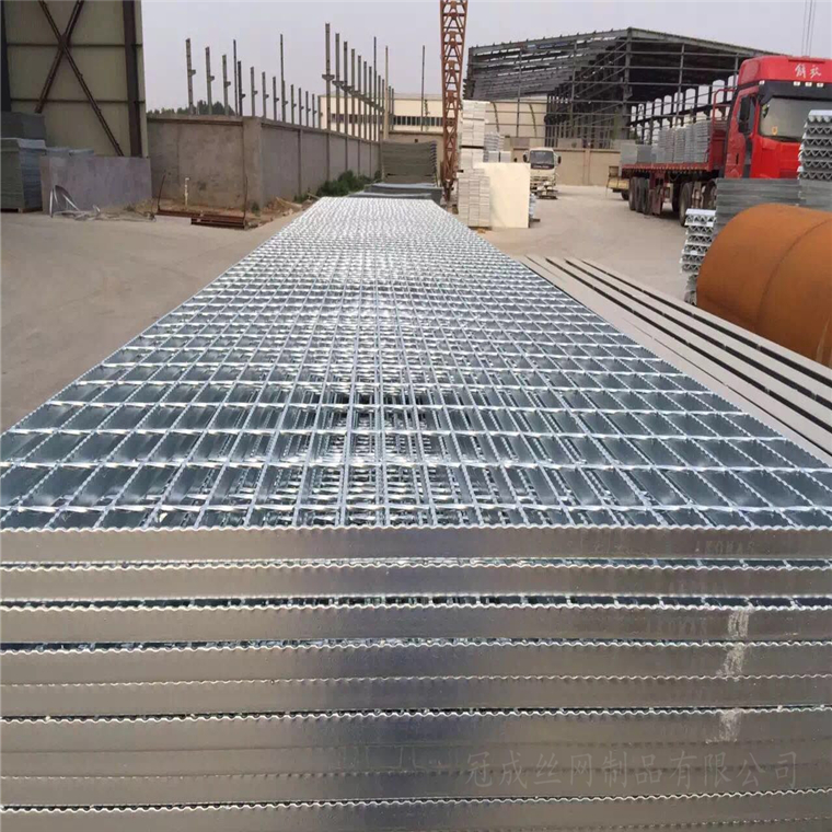 防滑網(wǎng)格板