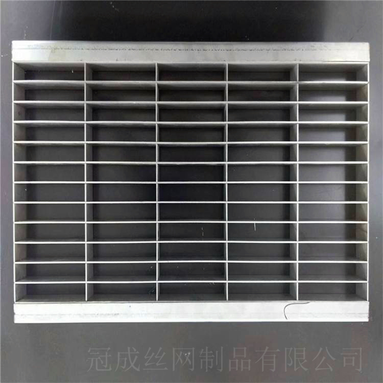 不銹鋼鋼格柵板