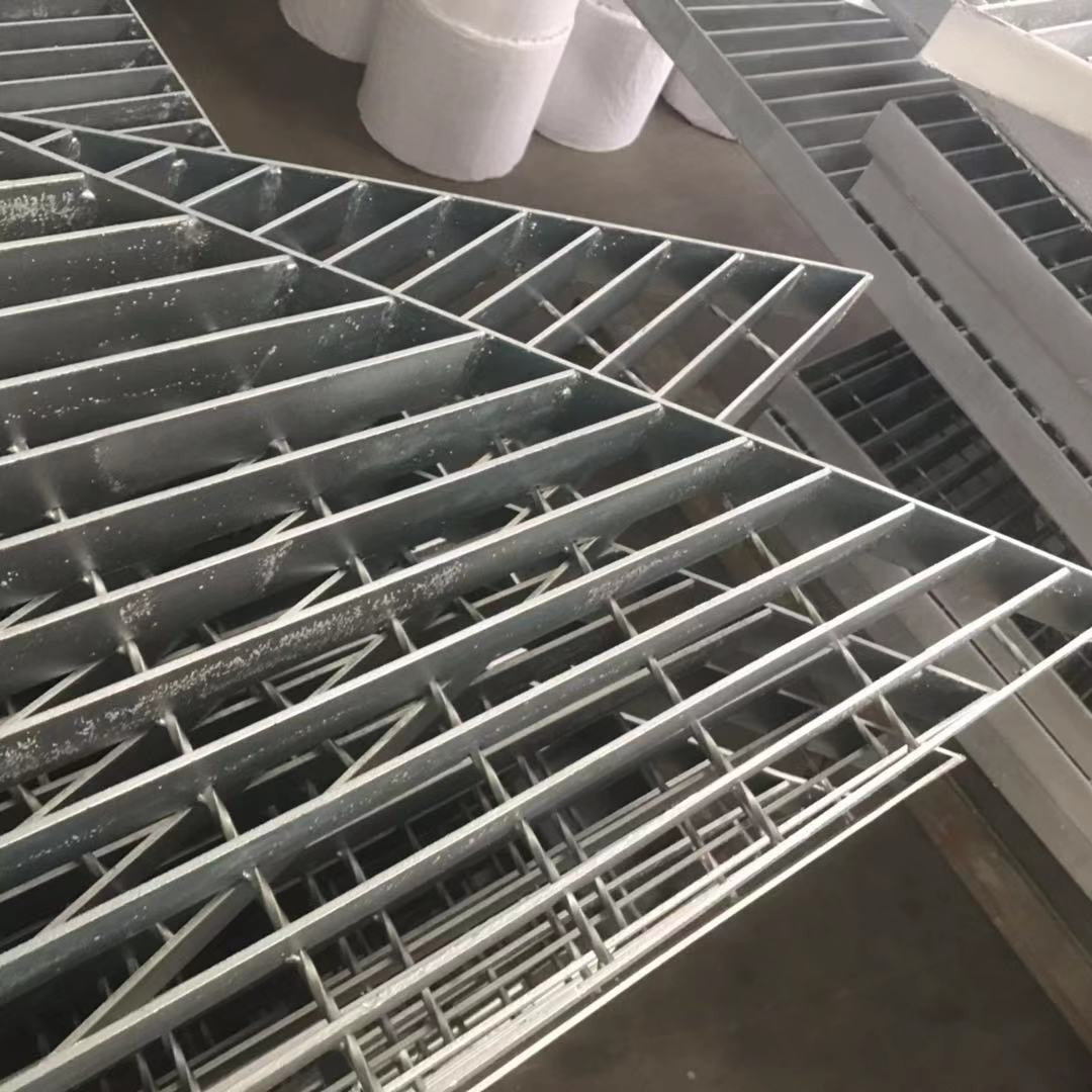 鋼構(gòu)格柵板