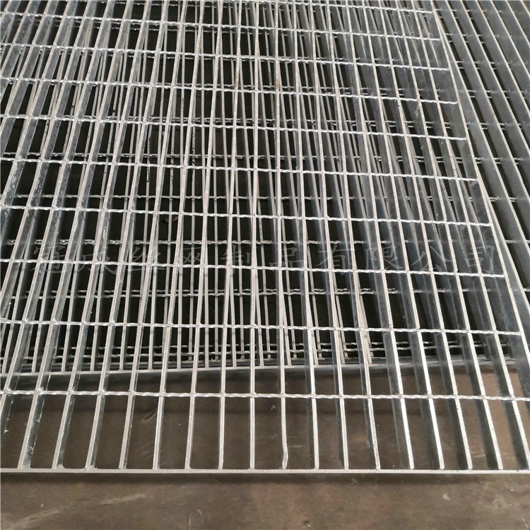 熱浸鍍鋅鋼格板