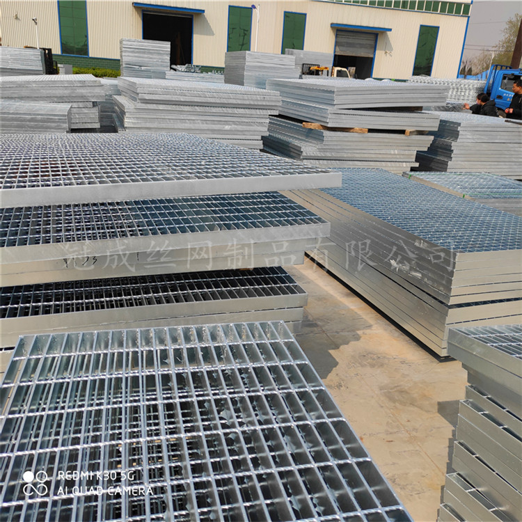 鋼網(wǎng)格柵板