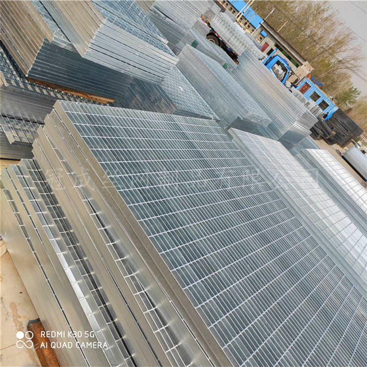 熱鍍鋅鋼格柵板