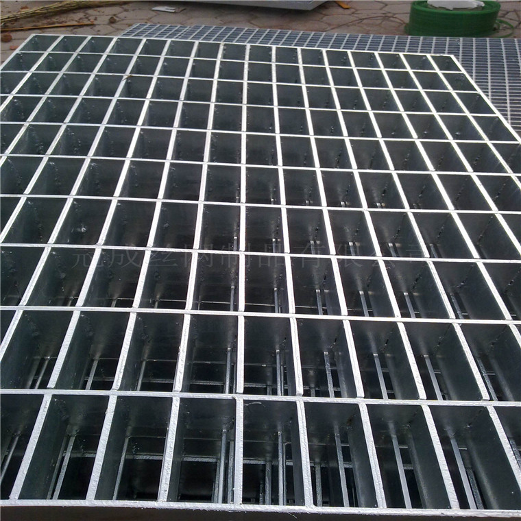 不銹鋼鋼格柵板