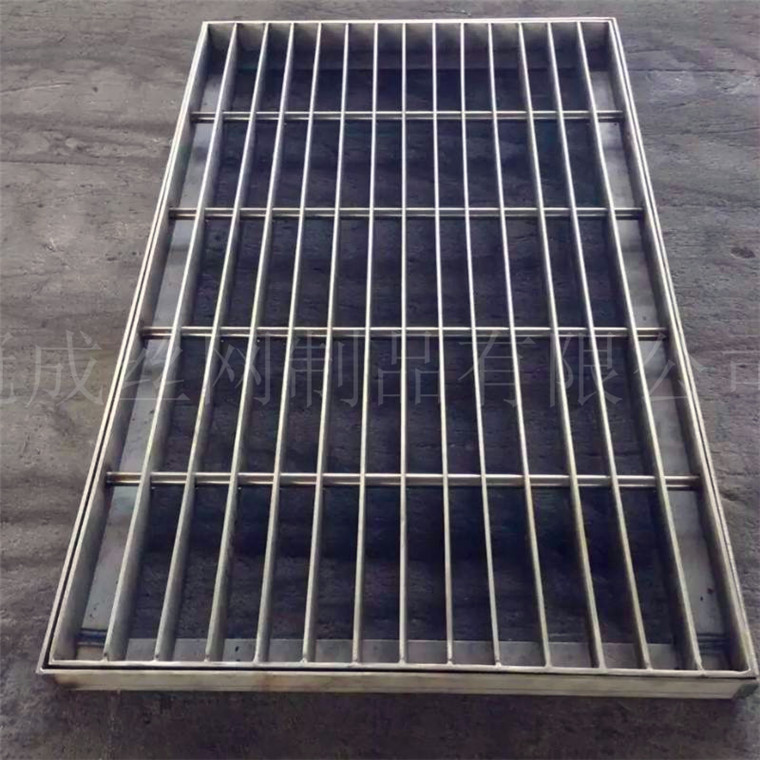 不銹鋼鋼格柵板