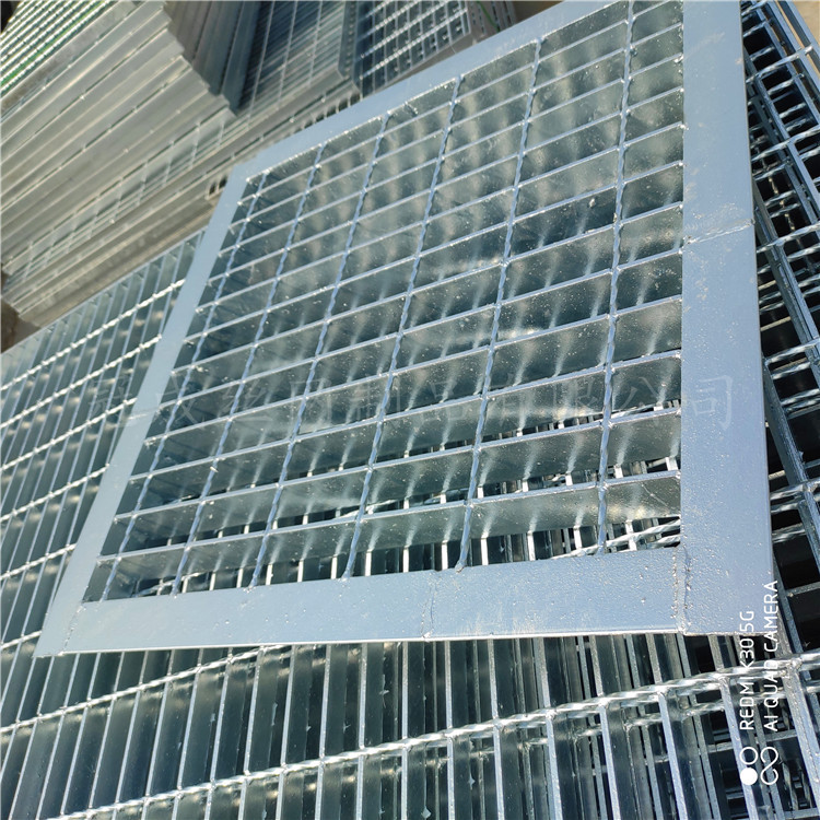 熱浸鋅鋼格柵板