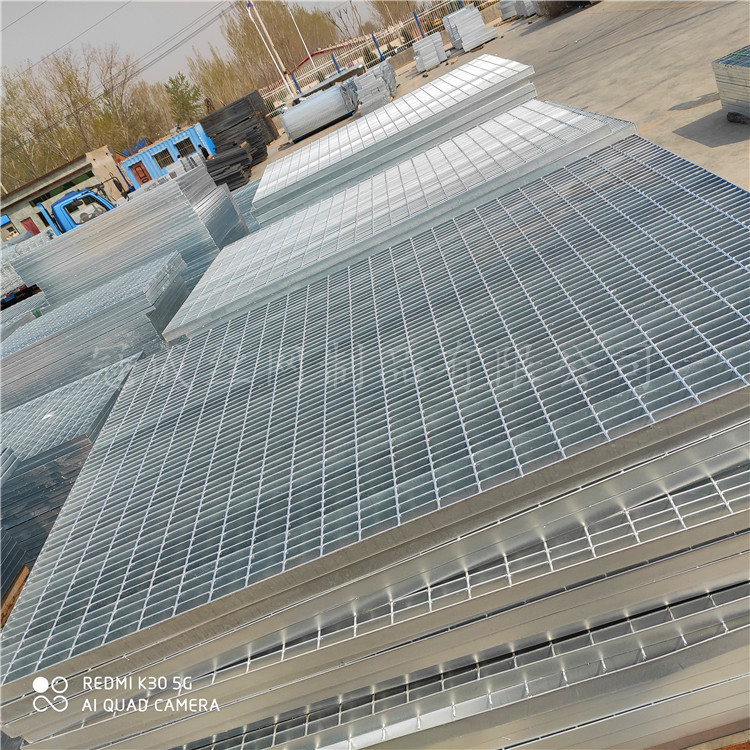 熱鍍鋅網(wǎng)格柵板