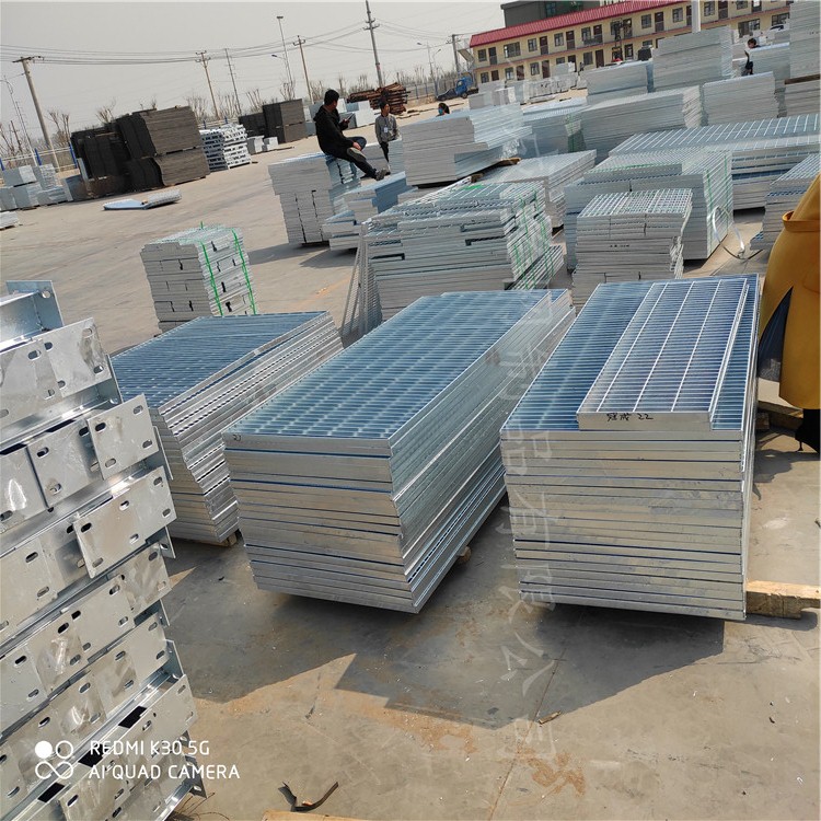 機器壓焊鋼格柵